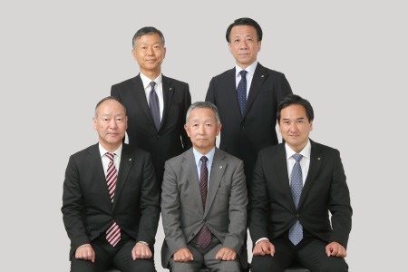 日本ケミファ株式会社　執行役員写真